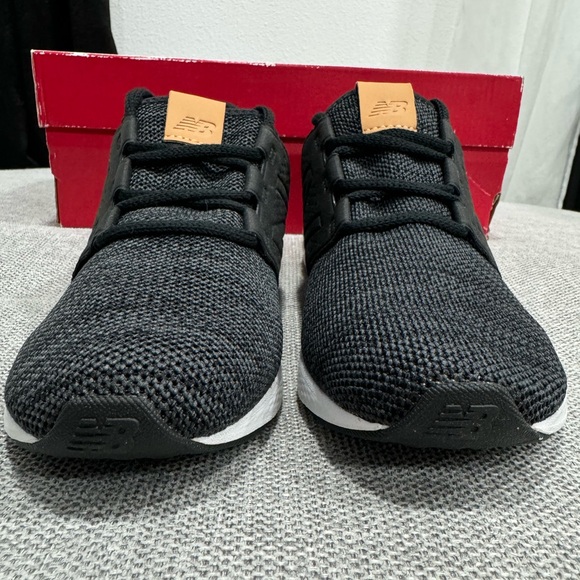 NEW BALANCE Shoes Big Kids Size 6.5 - Picture 3 of 8